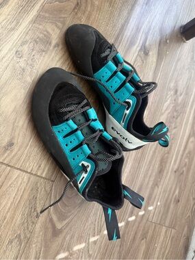 Evolv Teal and Black Climbing Shoes